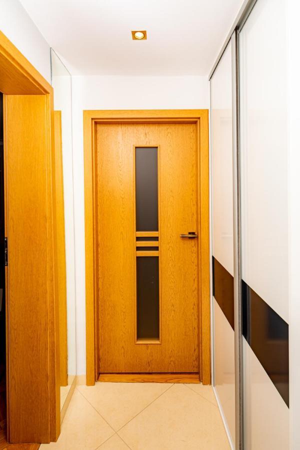 V3 Ordona 20A Apartment Katowice Bagian luar foto