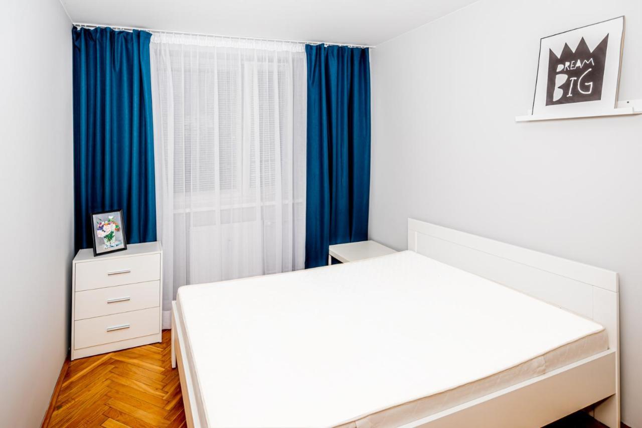 V3 Ordona 20A Apartment Katowice Bagian luar foto